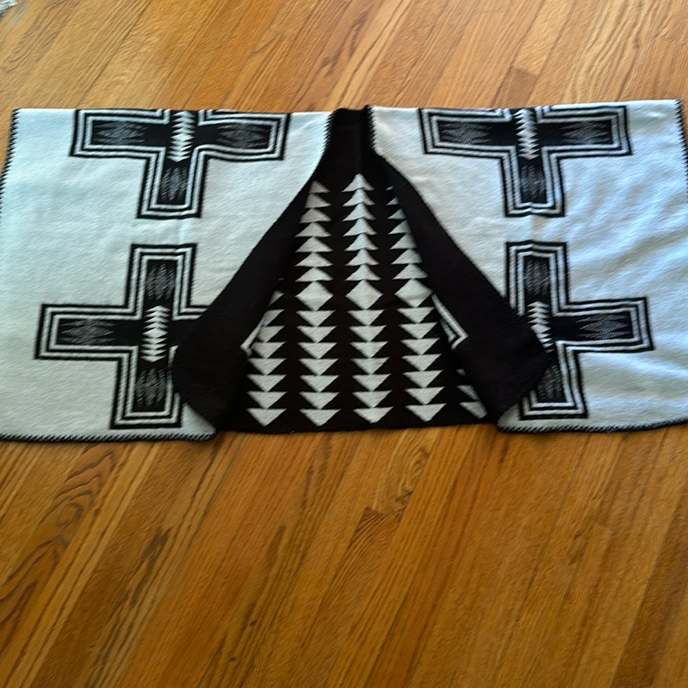 Ladies Reversable Shawl